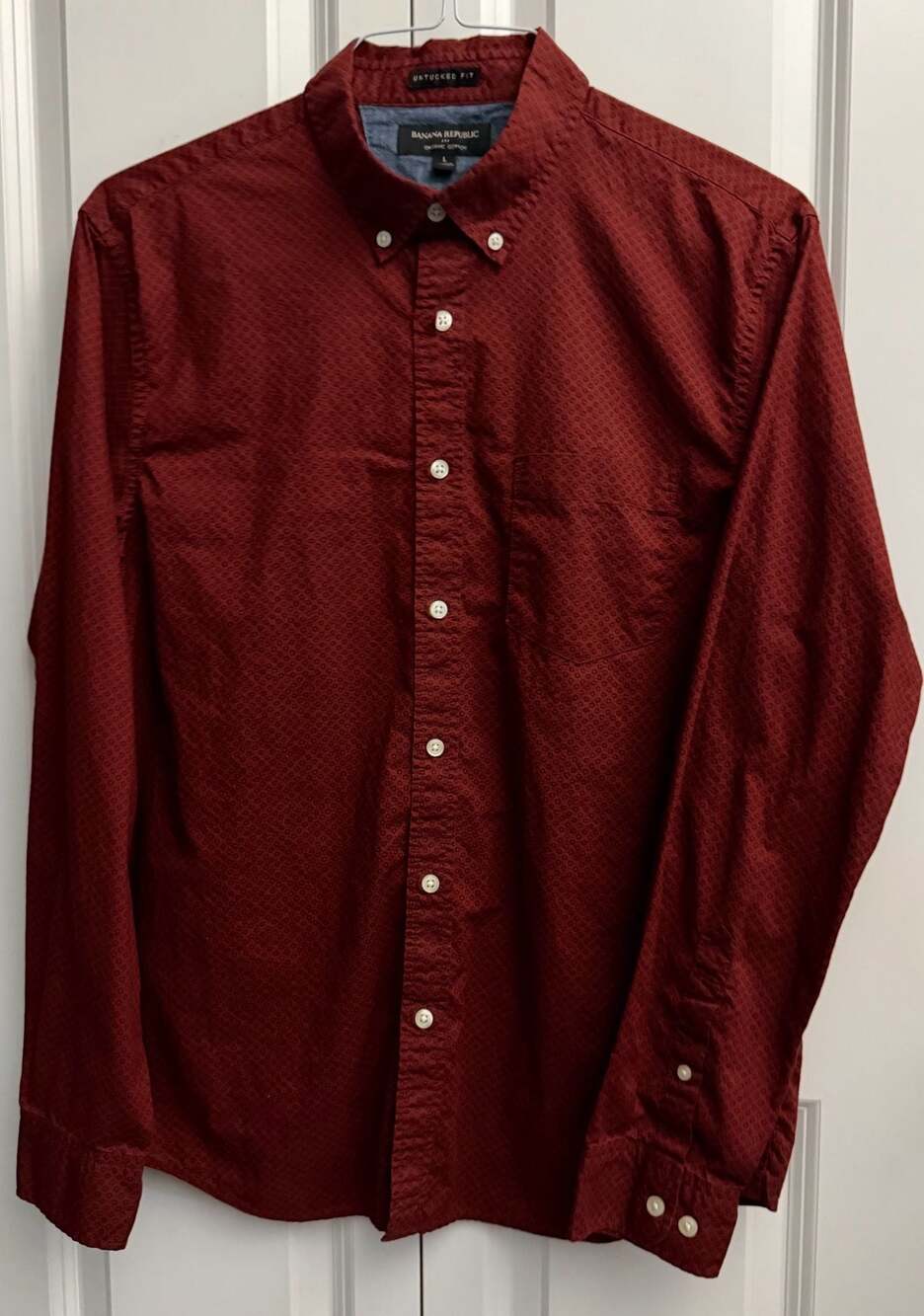 Banana Republic Untucked Fit Organic Cotton Long Sleeve Button Down Shirt Red L